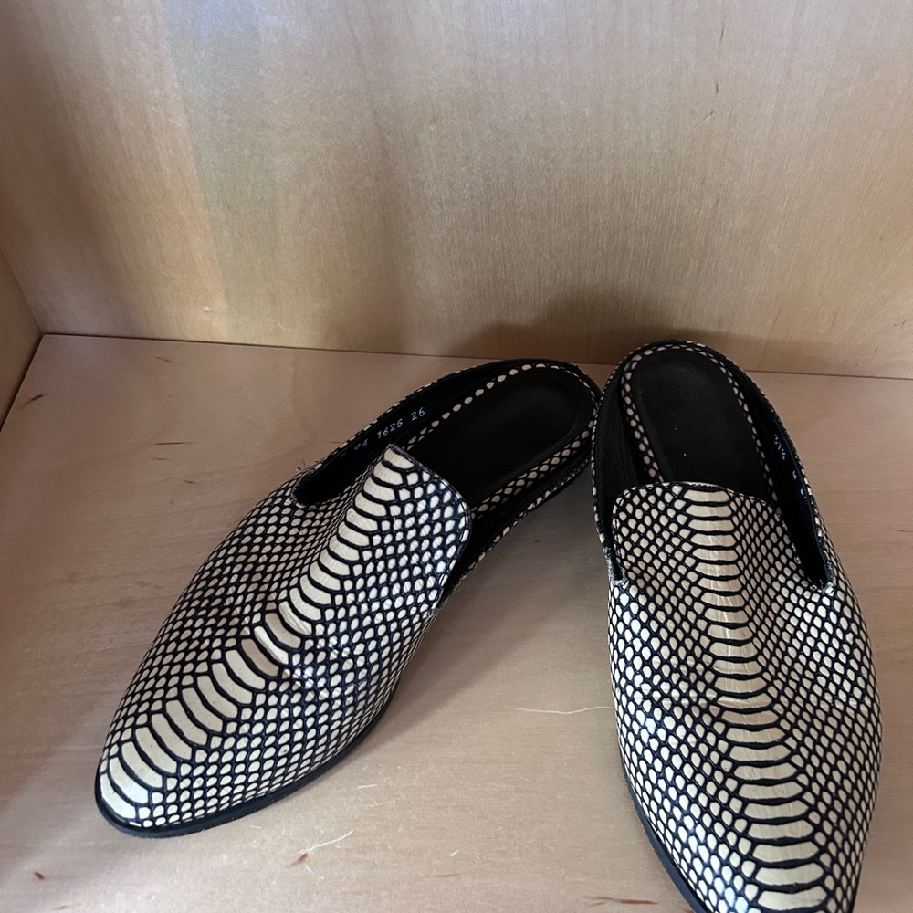 Black and White leather Slip-On Shoes